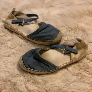 Gap sandals